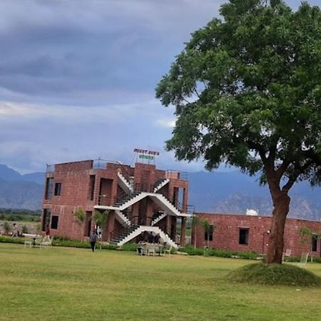 Shrigo Mount Down Resorts, Mount Abu Kivarli Exterior foto